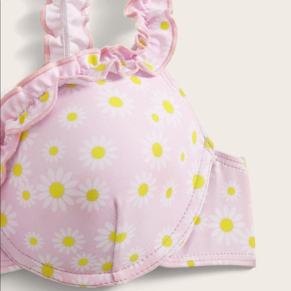 Daisy Ruffle Top With High Waist Bikini Set - Picture 5 of 8